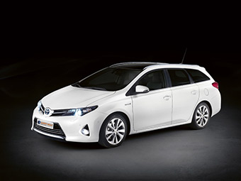 Rent a Car - TOYOTA AURIS KOMBI